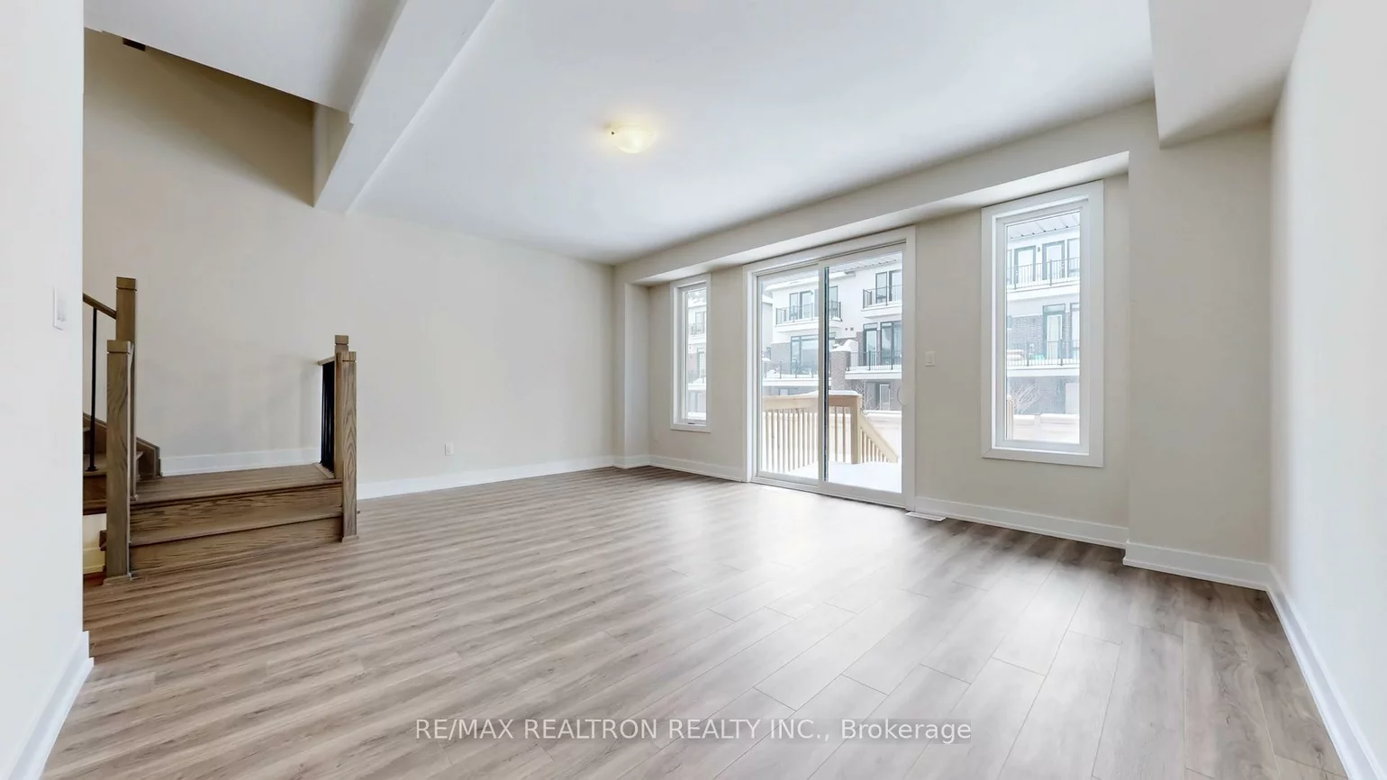 27, Sequin, Oak Ridges, Richmond Hill