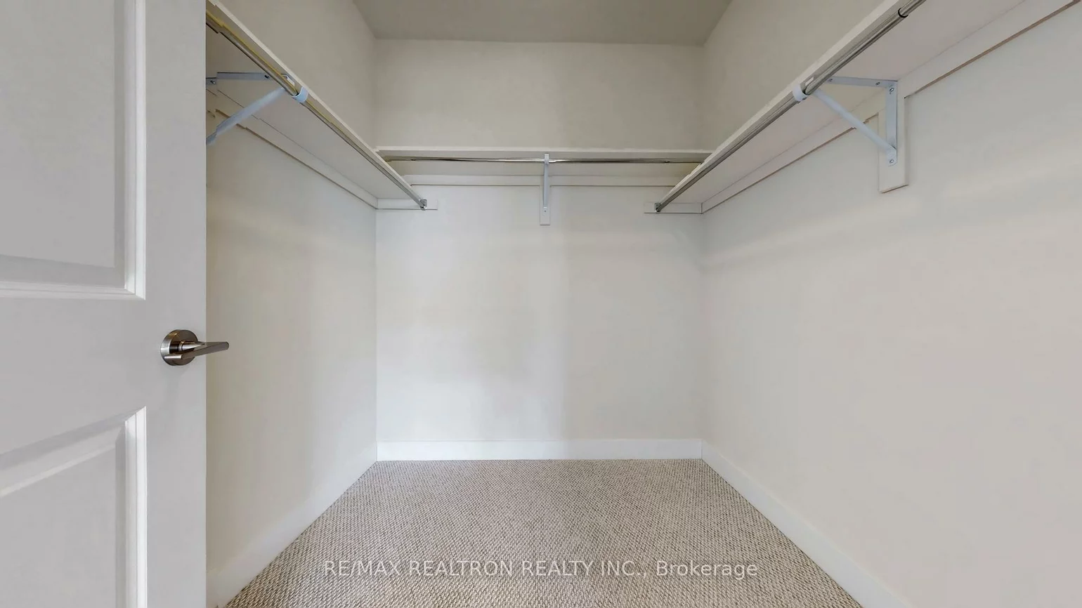 27, Sequin, Oak Ridges, Richmond Hill