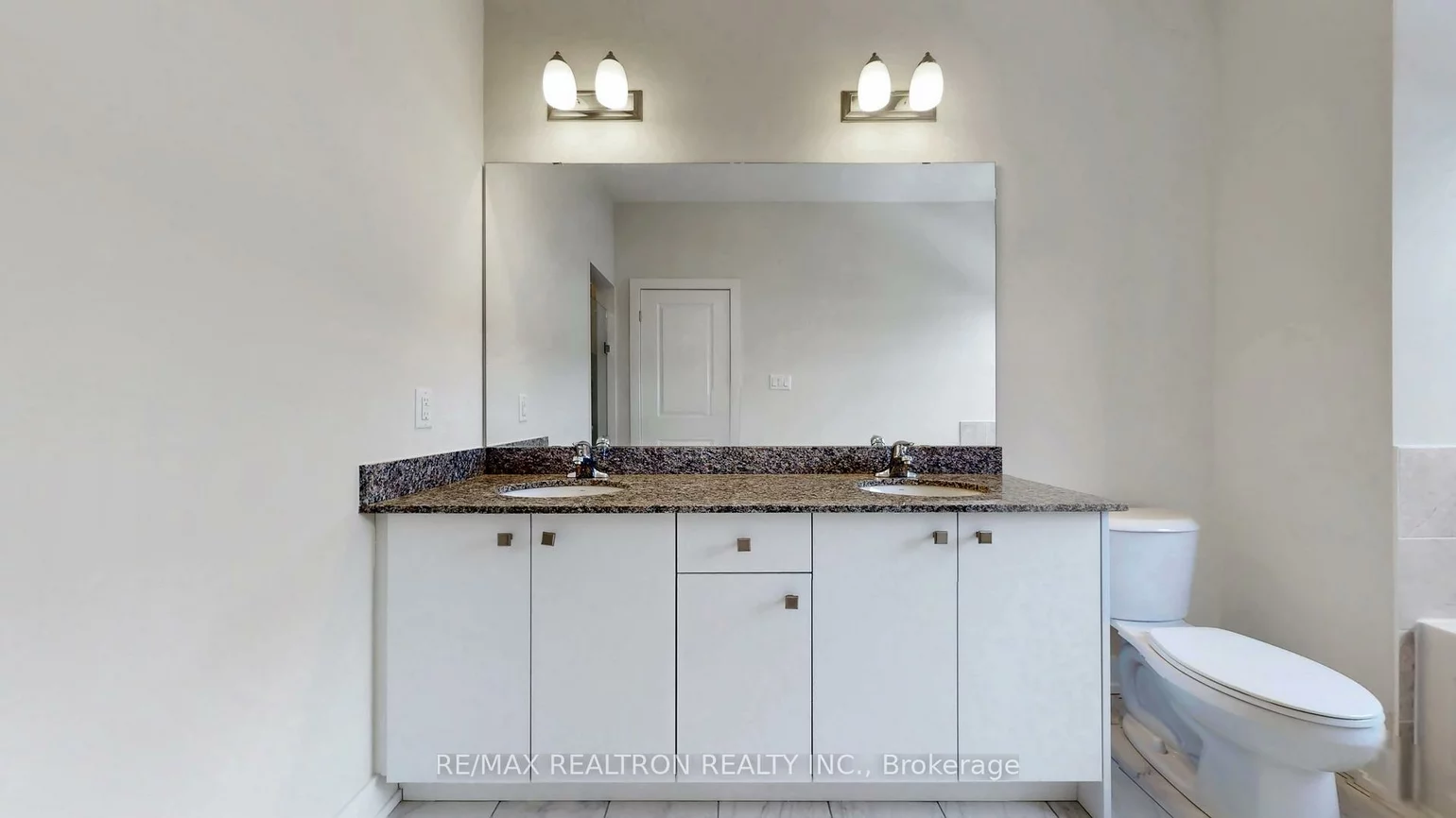 27, Sequin, Oak Ridges, Richmond Hill