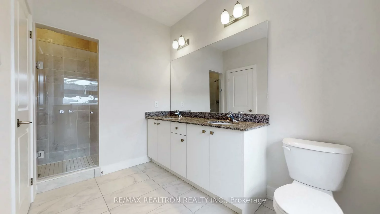 27, Sequin, Oak Ridges, Richmond Hill