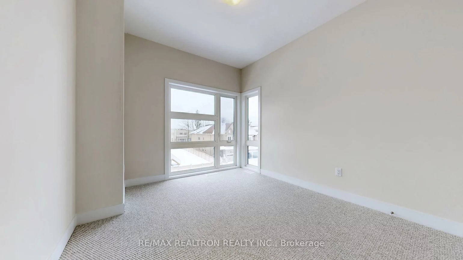 27, Sequin, Oak Ridges, Richmond Hill