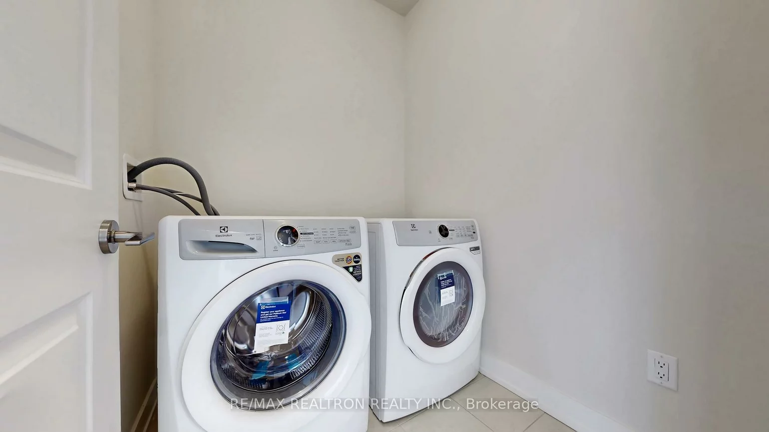 27, Sequin, Oak Ridges, Richmond Hill