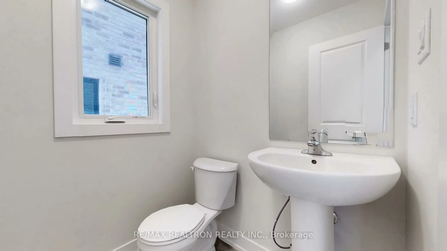 27, Sequin, Oak Ridges, Richmond Hill