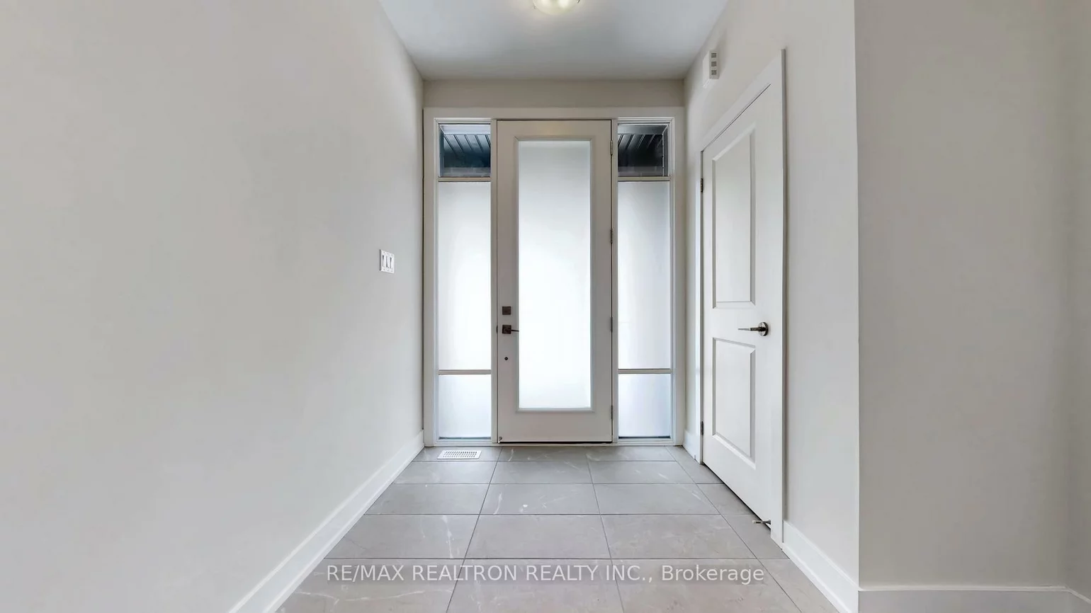 27, Sequin, Oak Ridges, Richmond Hill