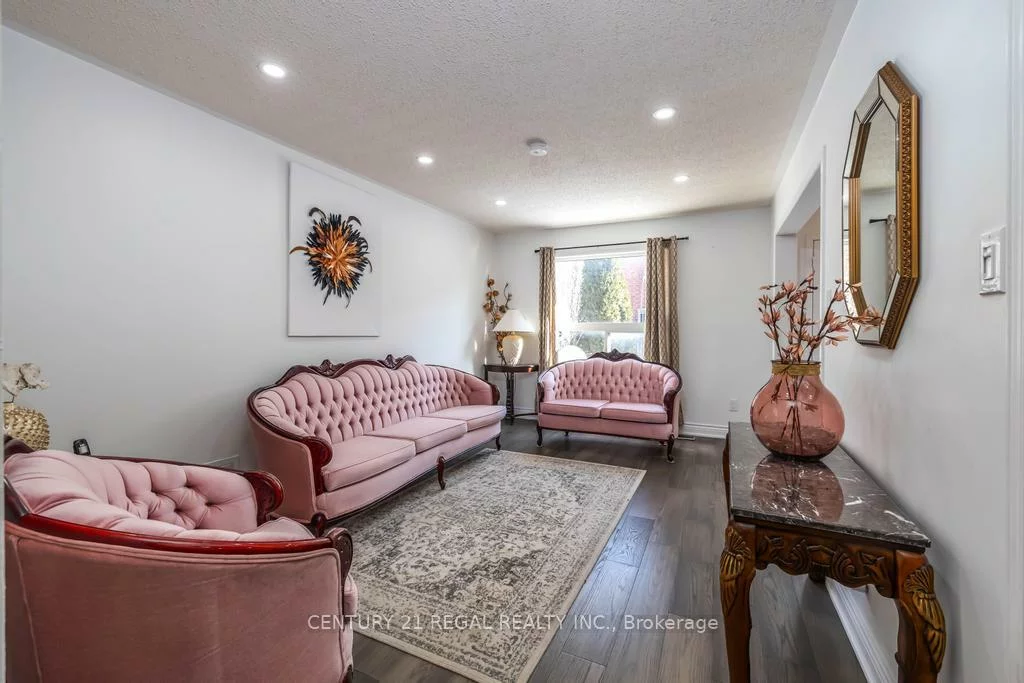 43, Waterton, Langstaff, Richmond Hill