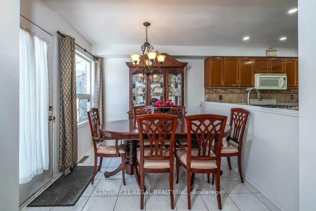 43, Waterton, Langstaff, Richmond Hill