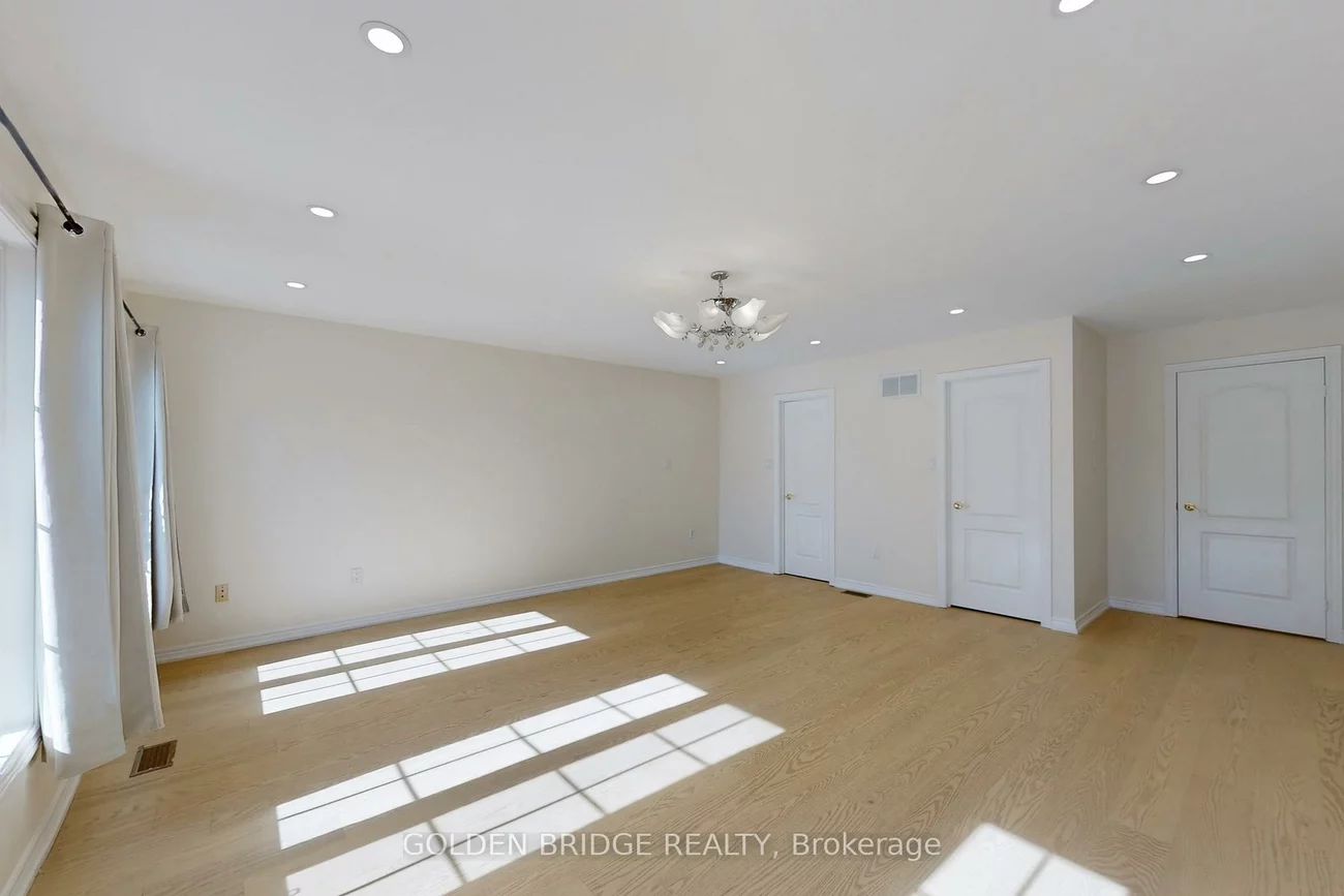 57, Cassandra, Bayview Hill, Richmond Hill