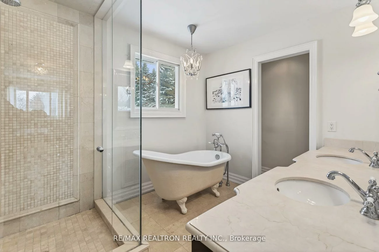 42, Blackforest, Oak Ridges, Richmond Hill