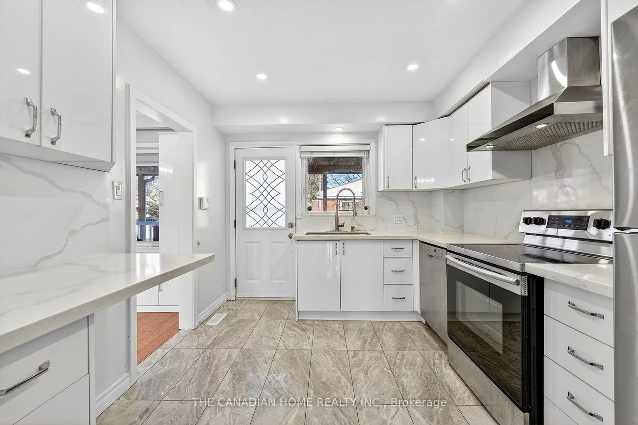 222, Elka, Crosby, Richmond Hill