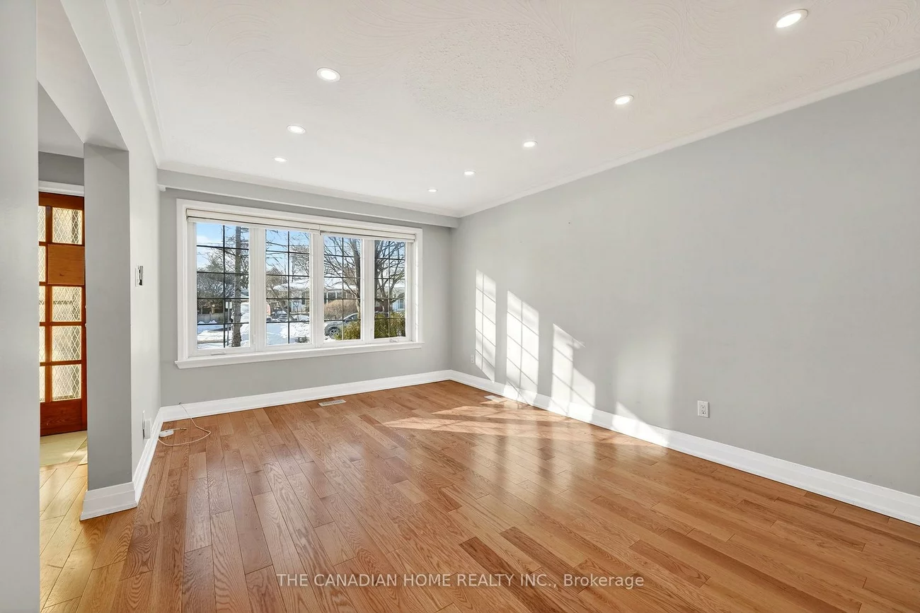 222, Elka, Crosby, Richmond Hill