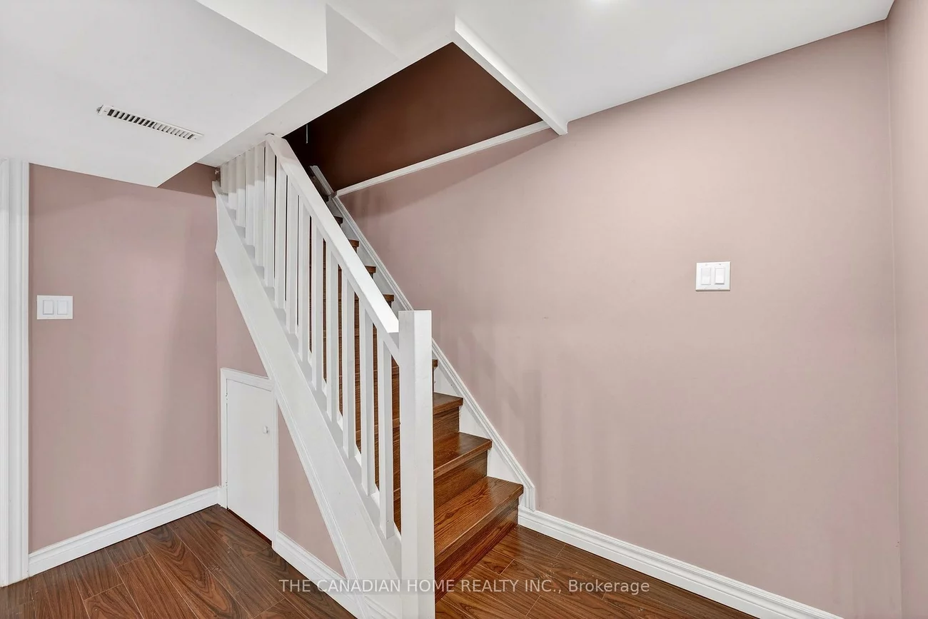 222, Elka, Crosby, Richmond Hill