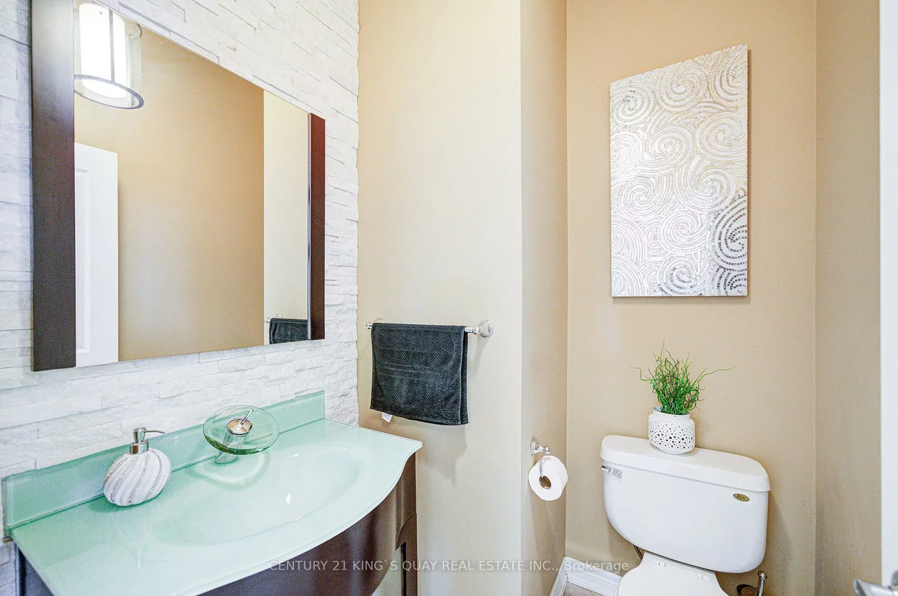 1, Lourakis, Jefferson, Richmond Hill