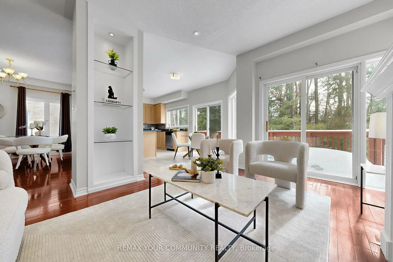 111, Worthington, Oak Ridges Lake Wilcox, Richmond Hill