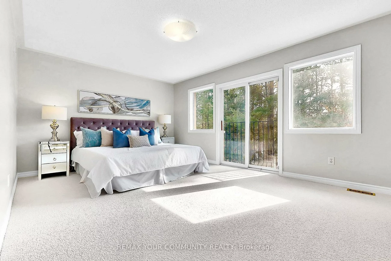 111, Worthington, Oak Ridges Lake Wilcox, Richmond Hill