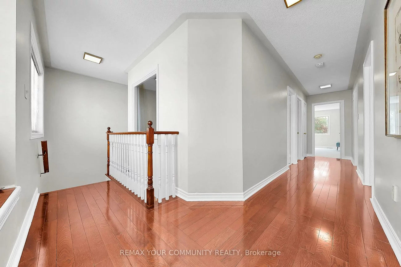 111, Worthington, Oak Ridges Lake Wilcox, Richmond Hill