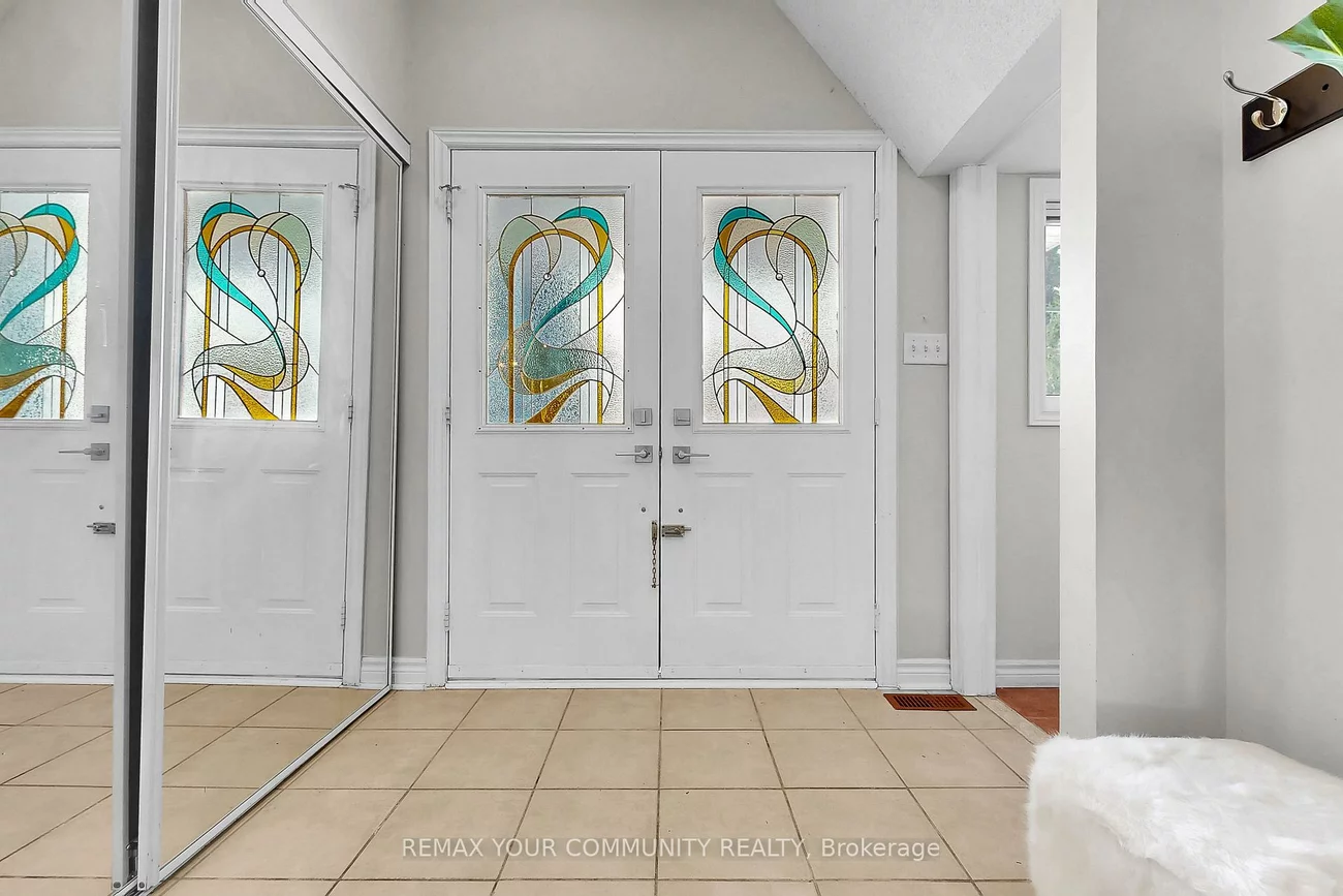 111, Worthington, Oak Ridges Lake Wilcox, Richmond Hill