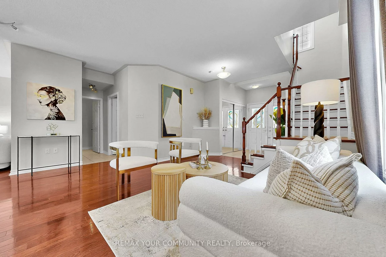 111, Worthington, Oak Ridges Lake Wilcox, Richmond Hill