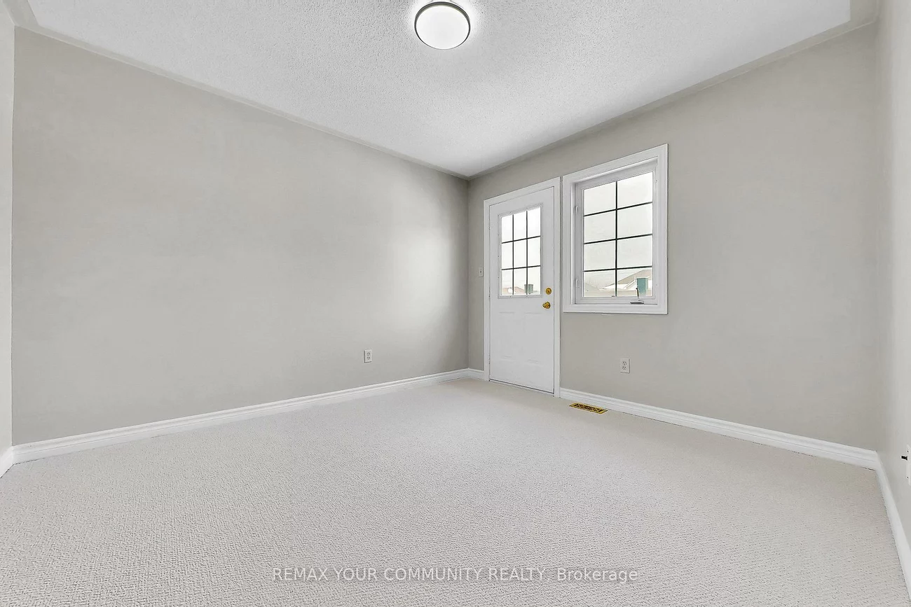 111, Worthington, Oak Ridges Lake Wilcox, Richmond Hill