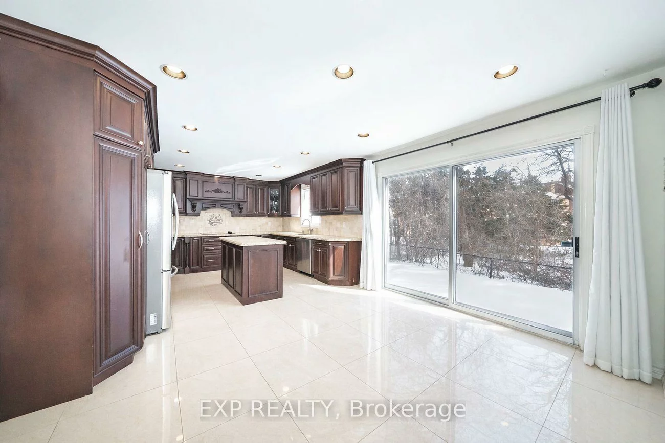 25, Pearl Gate, Doncrest, Richmond Hill