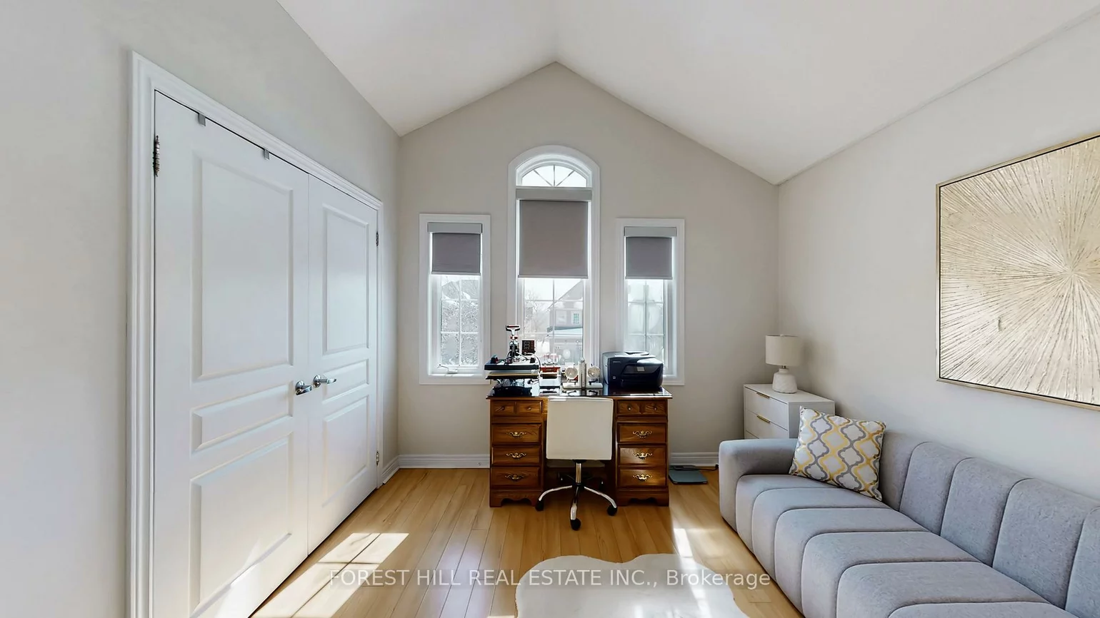 101, Ravine Edge, Jefferson, Richmond Hill