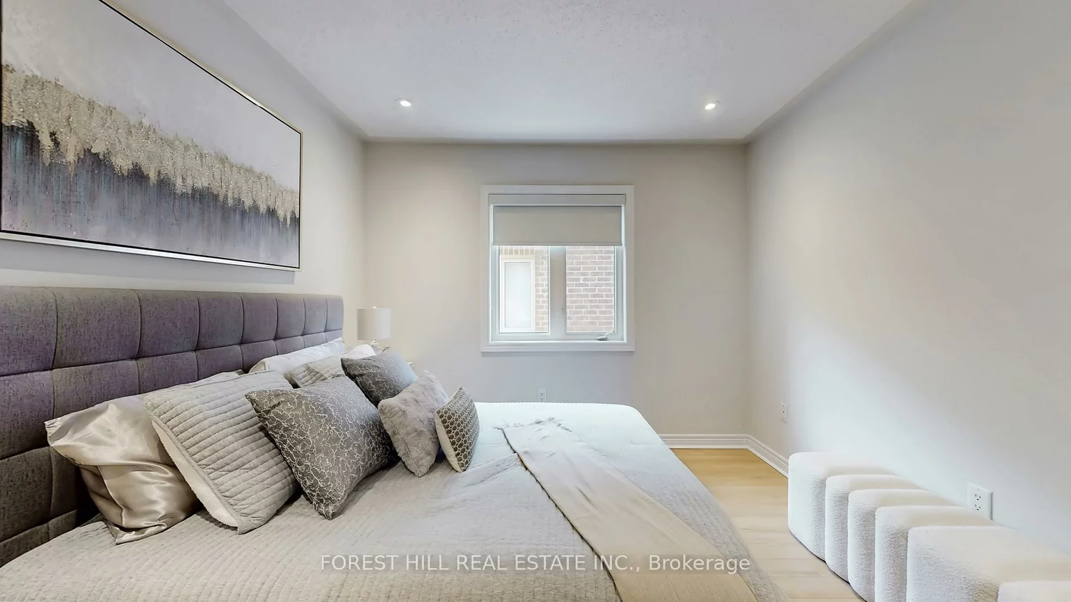 101, Ravine Edge, Jefferson, Richmond Hill