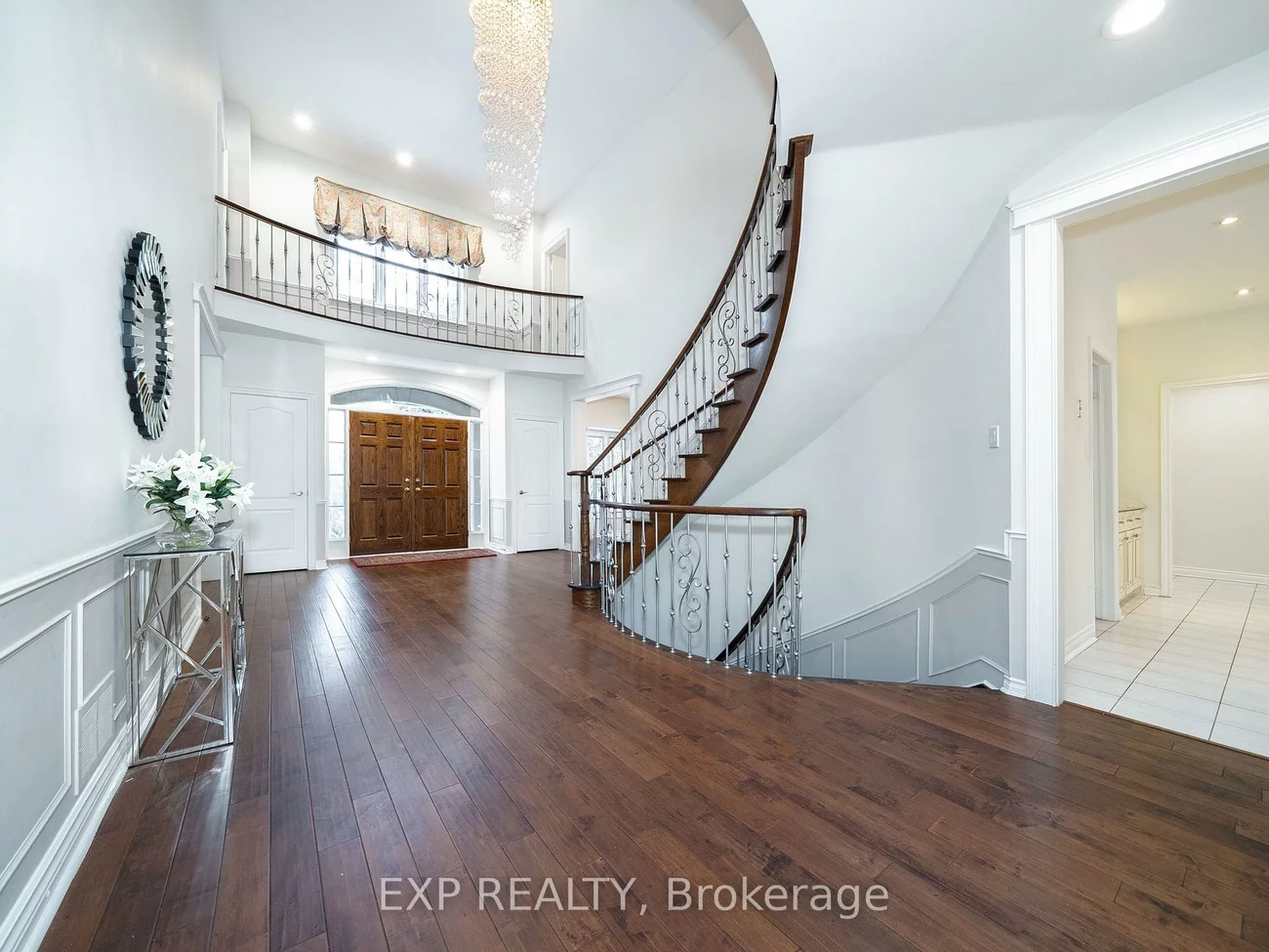 10, Edmund, Bayview Hill, Richmond Hill