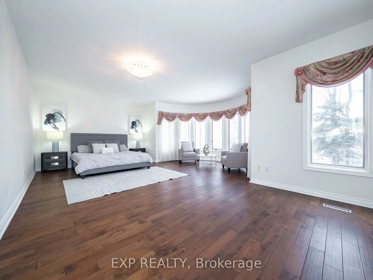 10, Edmund, Bayview Hill, Richmond Hill