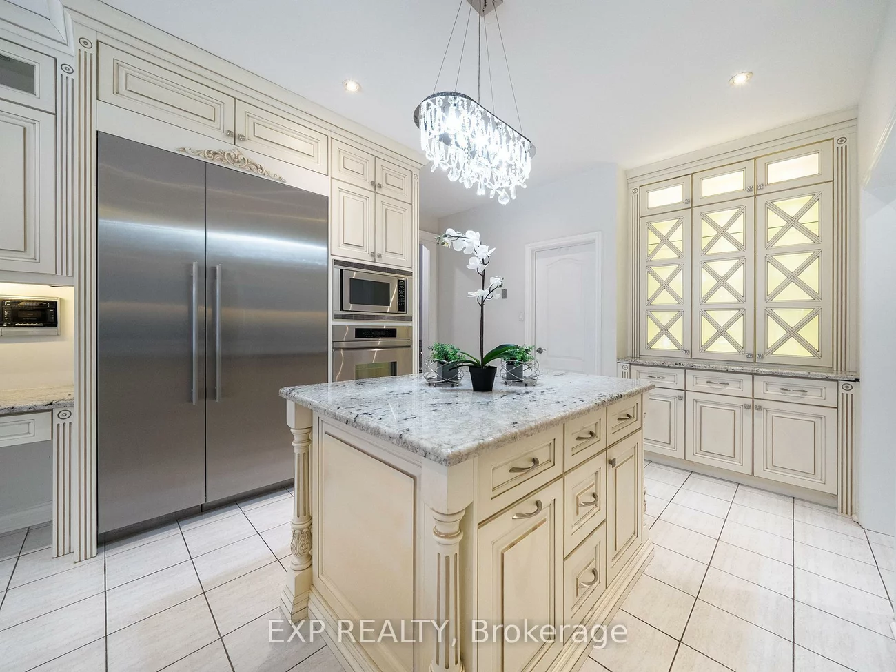 10, Edmund, Bayview Hill, Richmond Hill