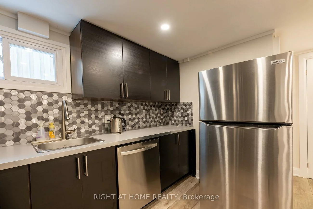 343, Boisdale, Harding, Richmond Hill