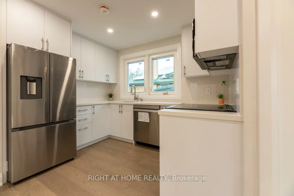 343, Boisdale, Harding, Richmond Hill