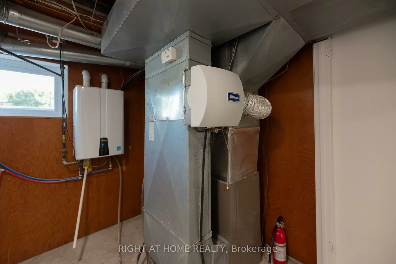 343, Boisdale, Harding, Richmond Hill