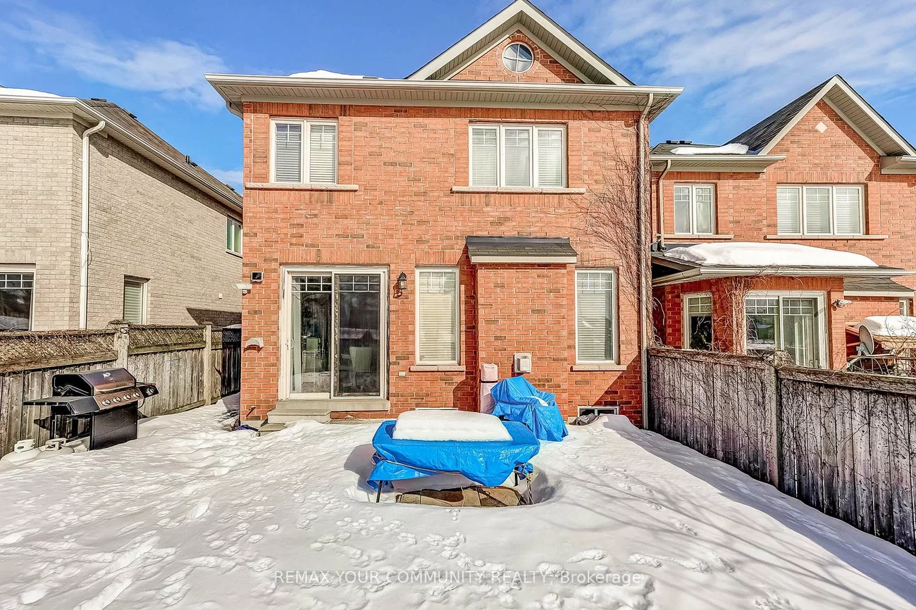 16, Windrow, Jefferson, Richmond Hill