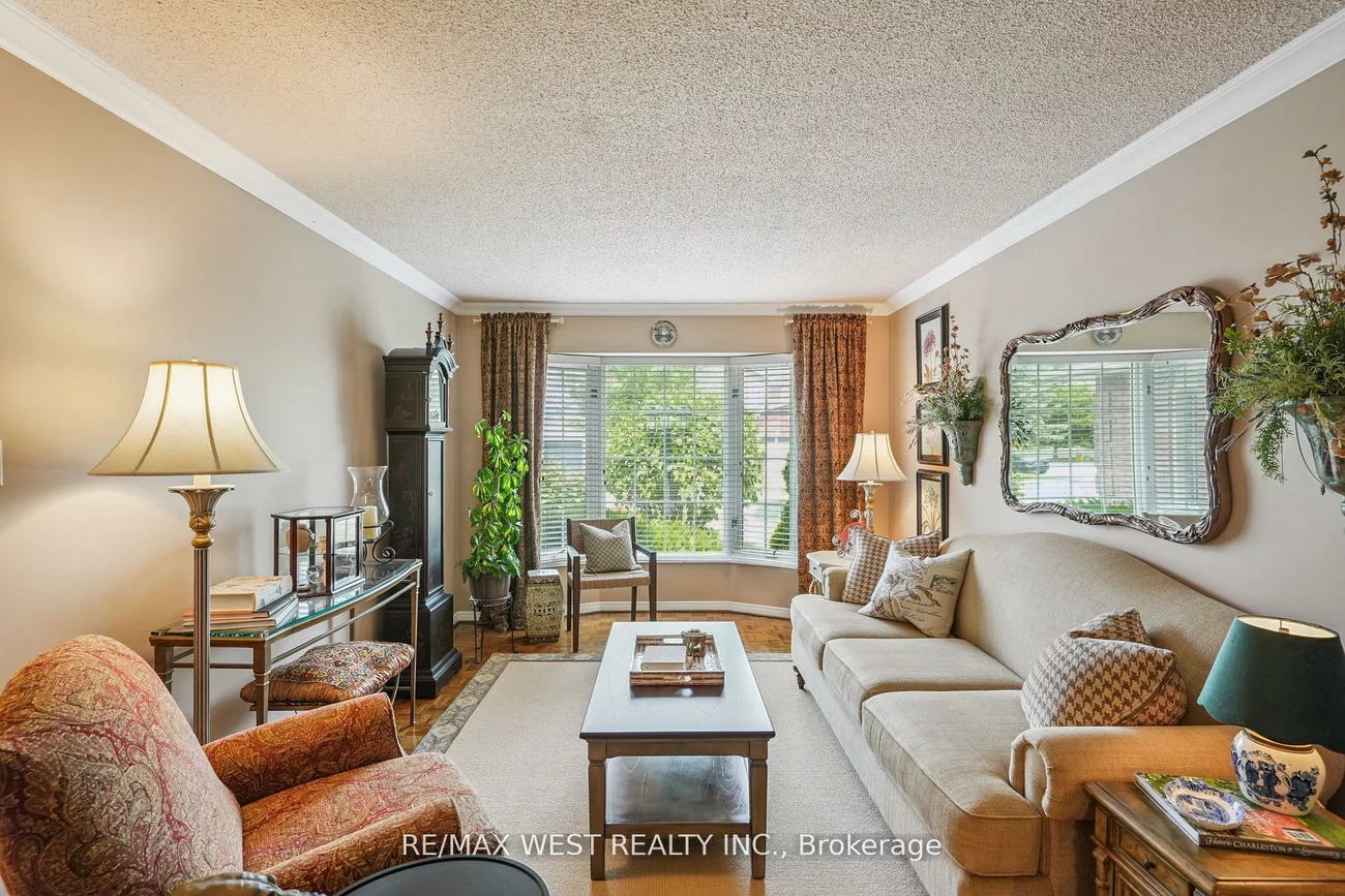 43, Summitcrest, Devonsleigh, Richmond Hill