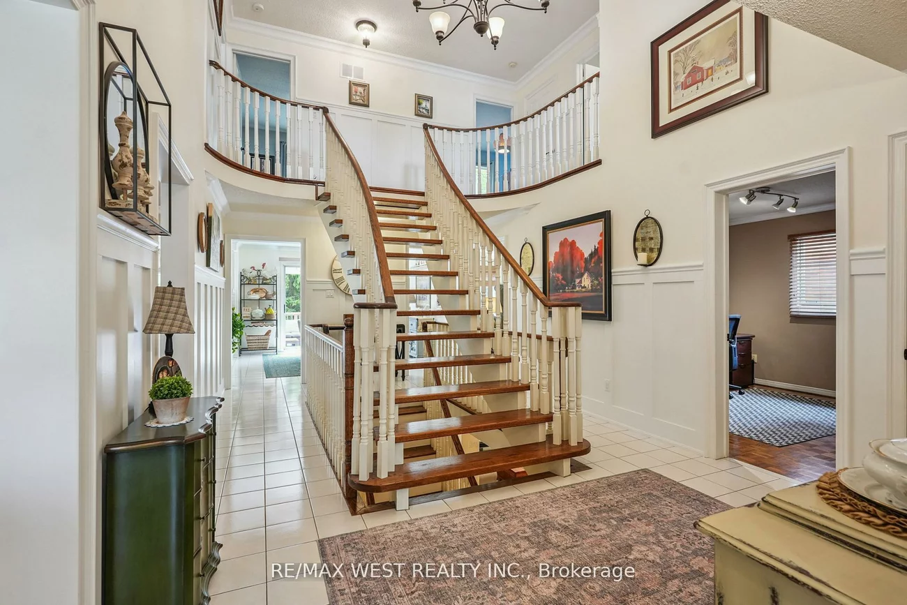 43, Summitcrest, Devonsleigh, Richmond Hill