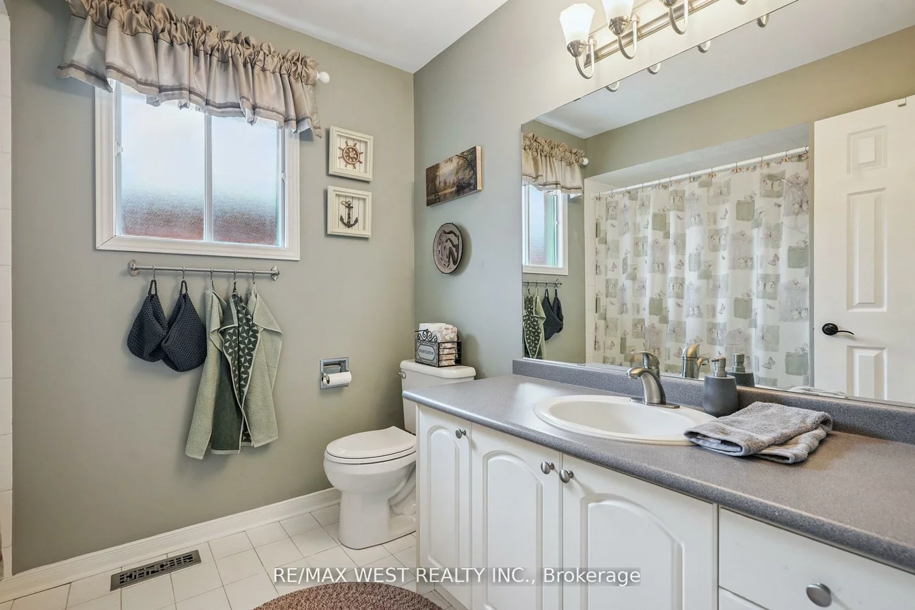 43, Summitcrest, Devonsleigh, Richmond Hill