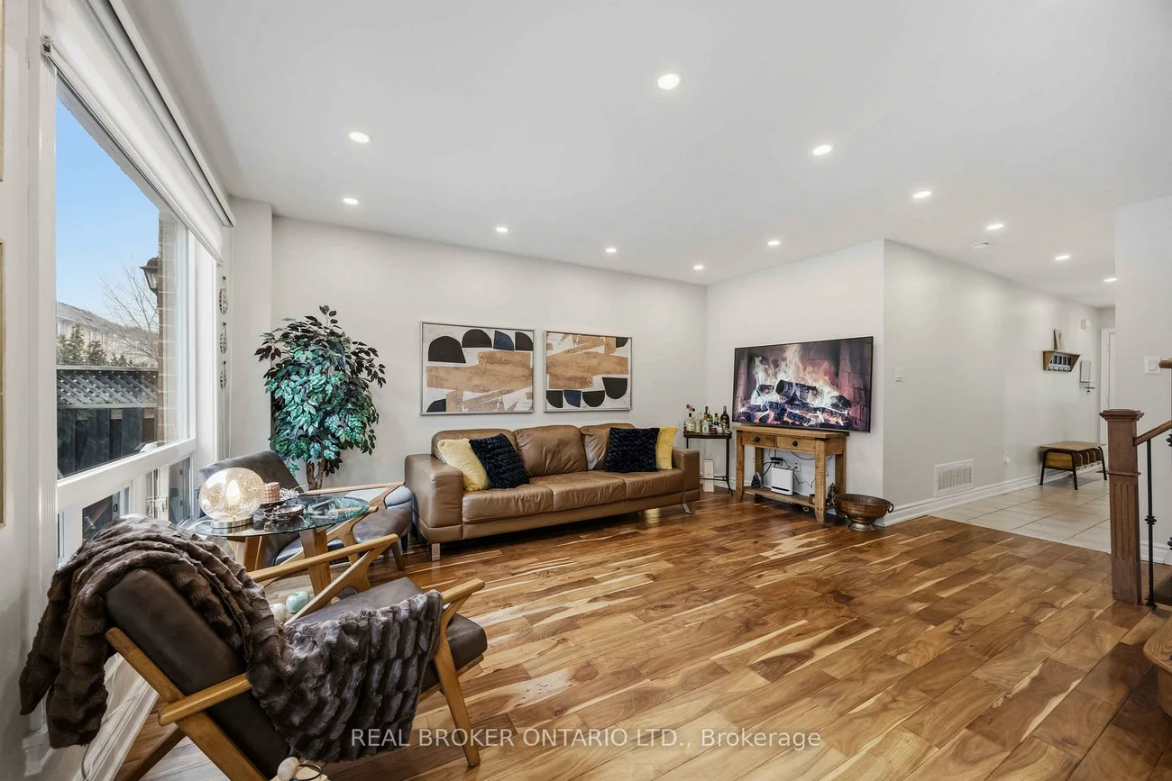 107, Rideau, Langstaff, Richmond Hill