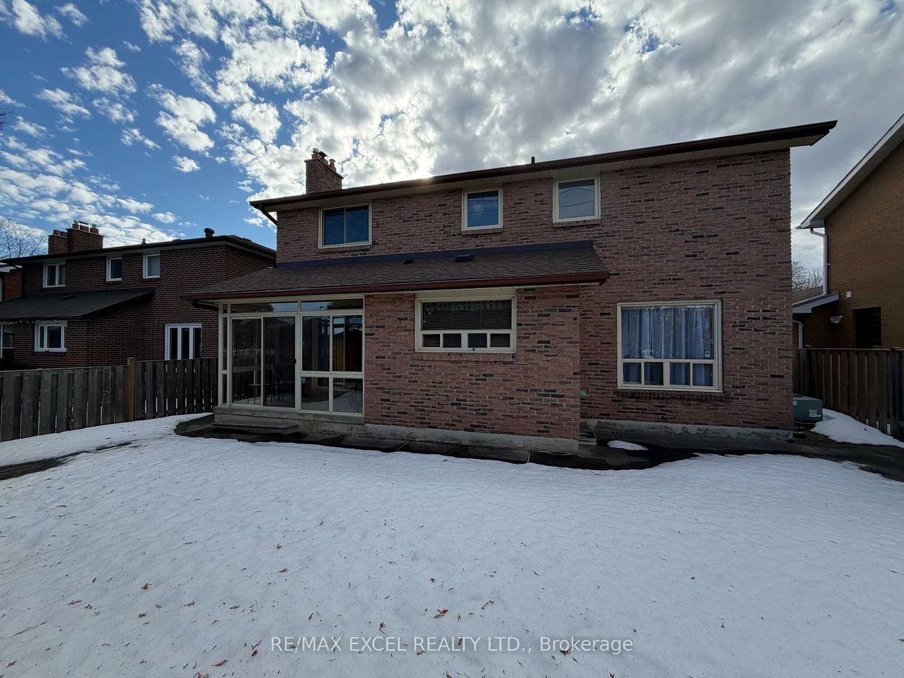 465, Becker, Crosby, Richmond Hill