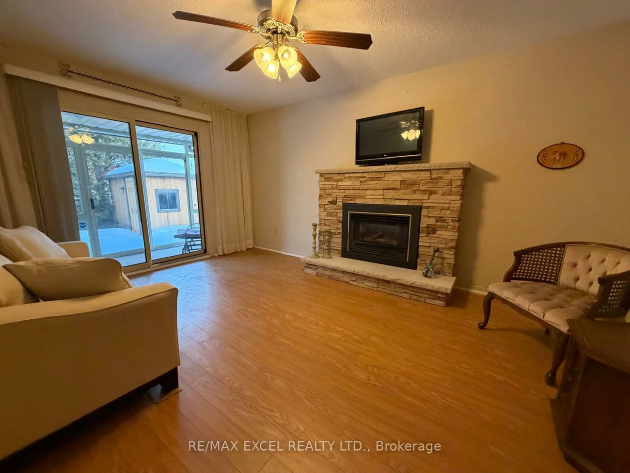 465, Becker, Crosby, Richmond Hill