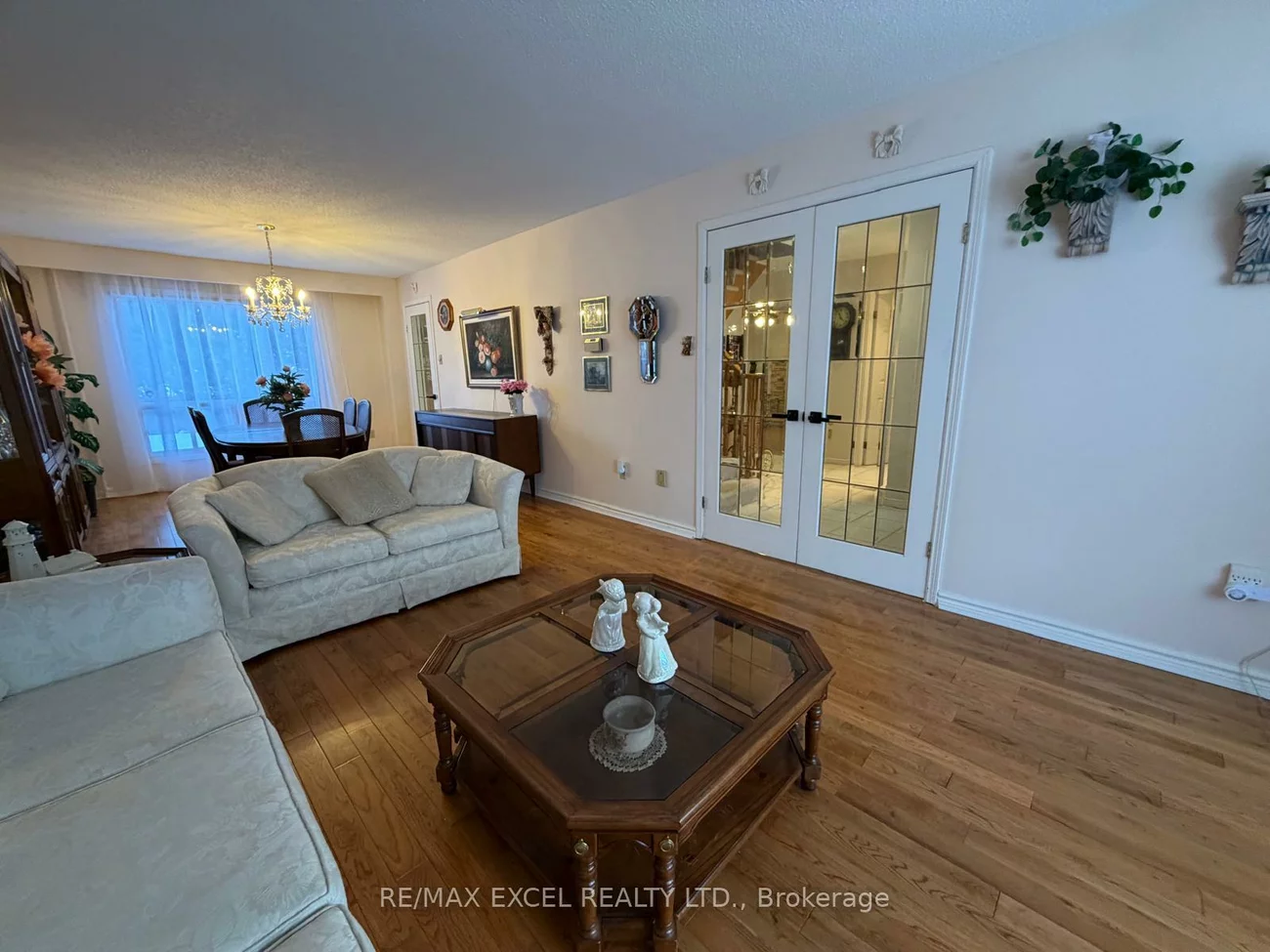 465, Becker, Crosby, Richmond Hill