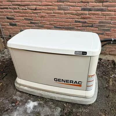 465, Becker, Crosby, Richmond Hill