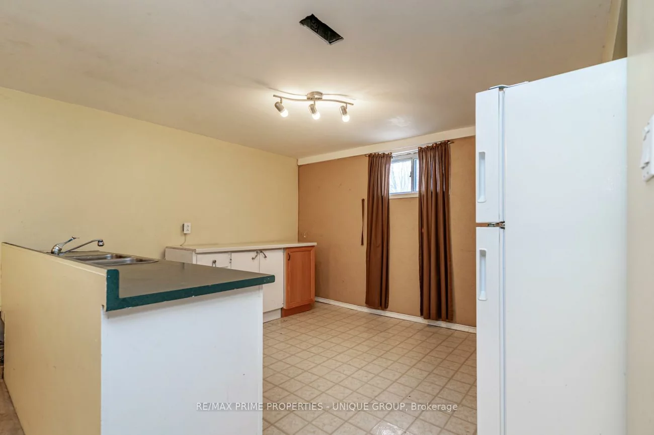 425, Centre, Crosby, Richmond Hill