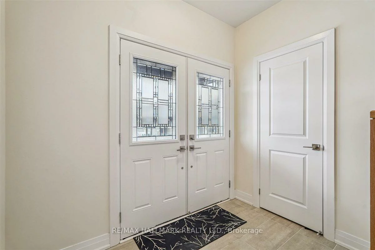 21, La Reine, Oak Ridges, Richmond Hill