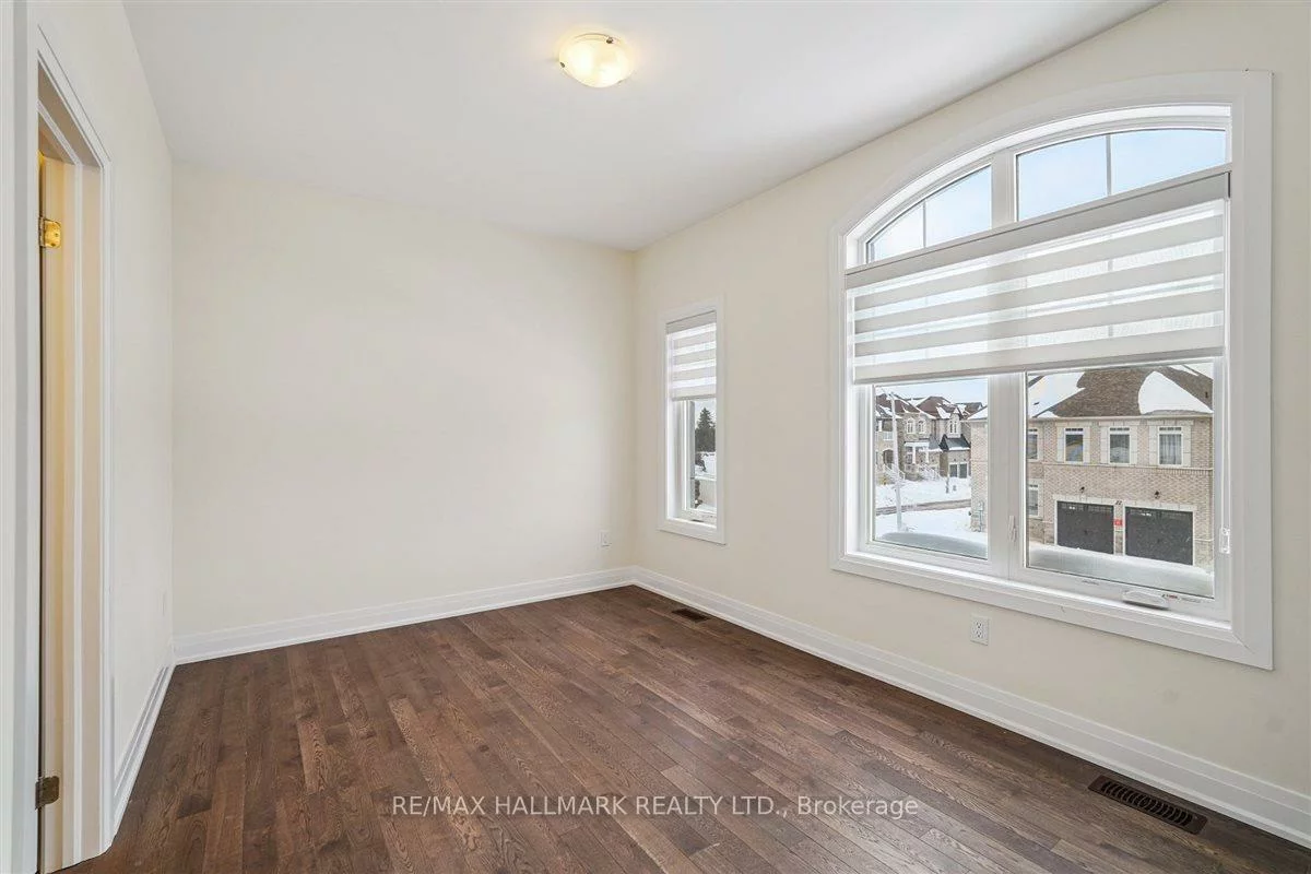 21, La Reine, Oak Ridges, Richmond Hill