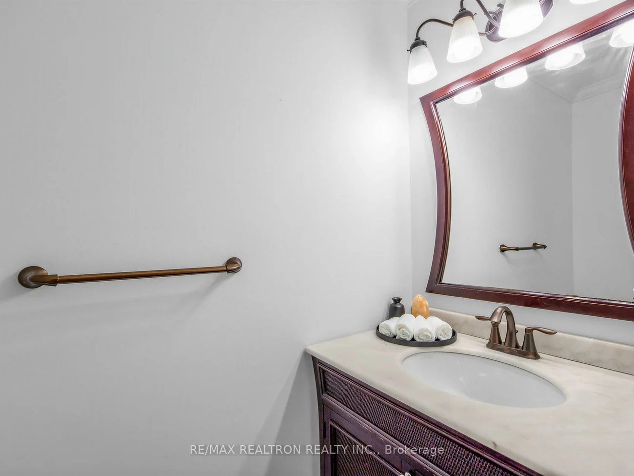 31, Cougar, Devonsleigh, Richmond Hill