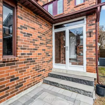 31, Cougar, Devonsleigh, Richmond Hill