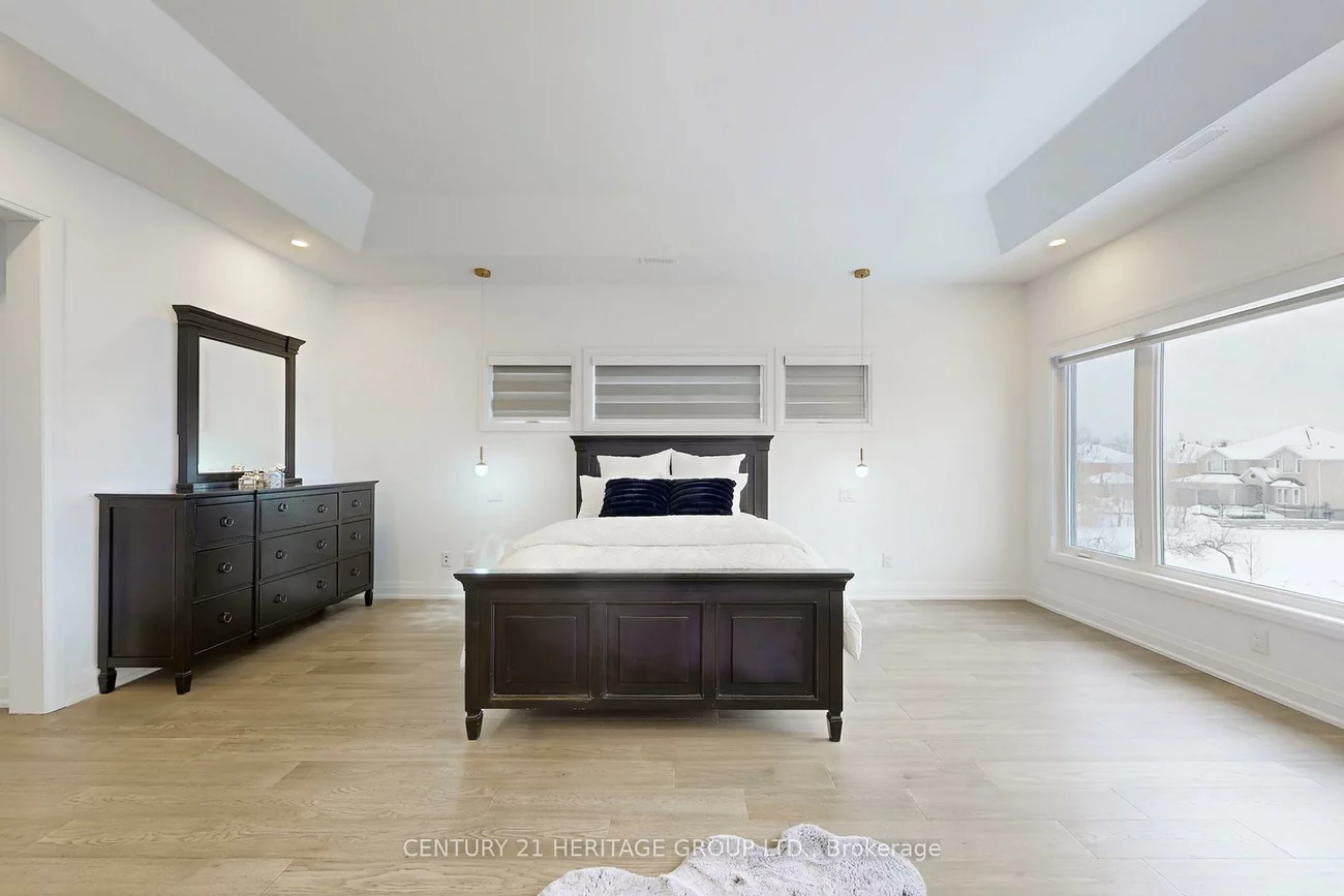 251, Oxford, Mill Pond, Richmond Hill