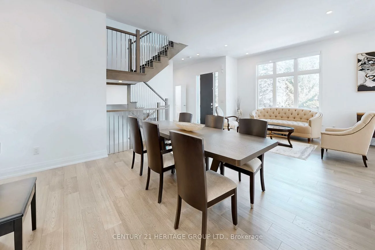 251, Oxford, Mill Pond, Richmond Hill