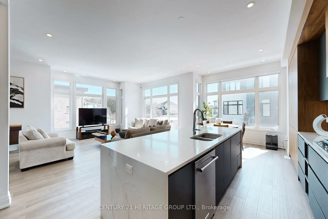 251, Oxford, Mill Pond, Richmond Hill