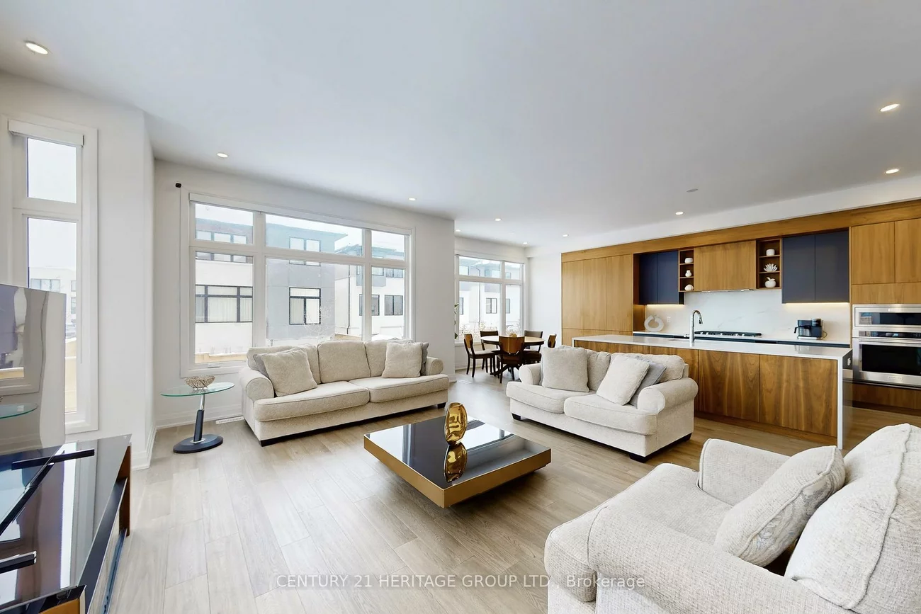 251, Oxford, Mill Pond, Richmond Hill