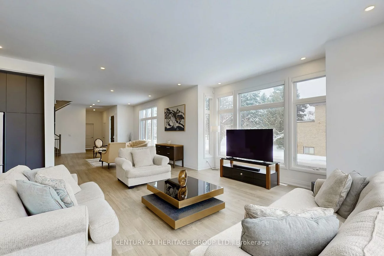 251, Oxford, Mill Pond, Richmond Hill